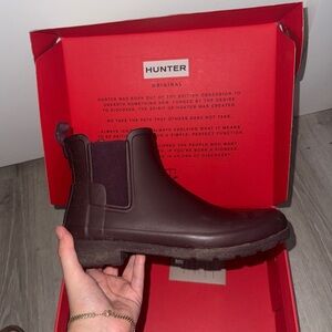 Hunter Women’s Burgundy/Maroon Chelsea Boots